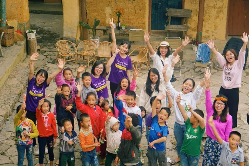 Tham gia hoạt động tình nguyện 