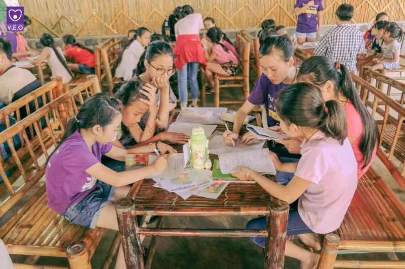 Tổ chức lớp học cộng đồng cho các em nhỏ tại bản (Học kỹ năng sống + Giáo án STEM)
