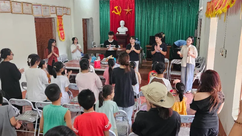 Tham gia hoạt động tình nguyện 