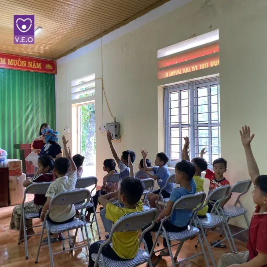 Tham gia hoạt động tình nguyện 