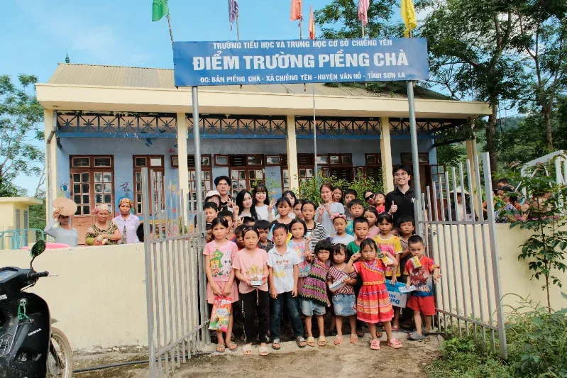 Di chuyển đến điểm trường