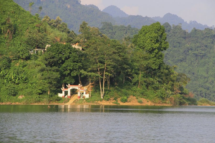 đền pác tạ