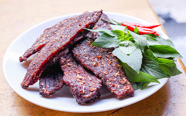 thịt bò gác bếp