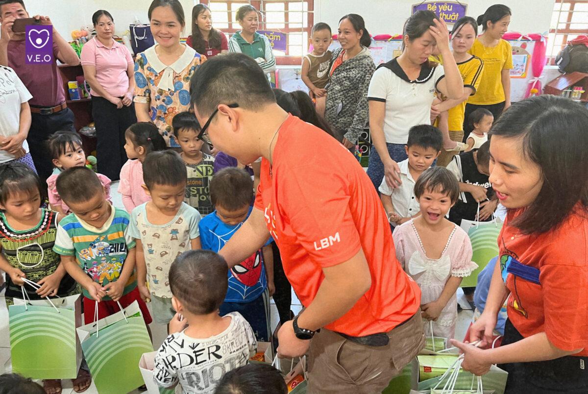 Hành trình tình nguyện mang giá trị sống tích cực về Bản Cỏi - Phú Thọ của Astellas Pharma Vietnam