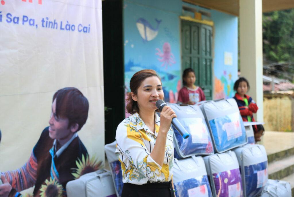 Hoạt động giao lưu tại điểm trường Tiểu học Giàng Tả Chải Dao