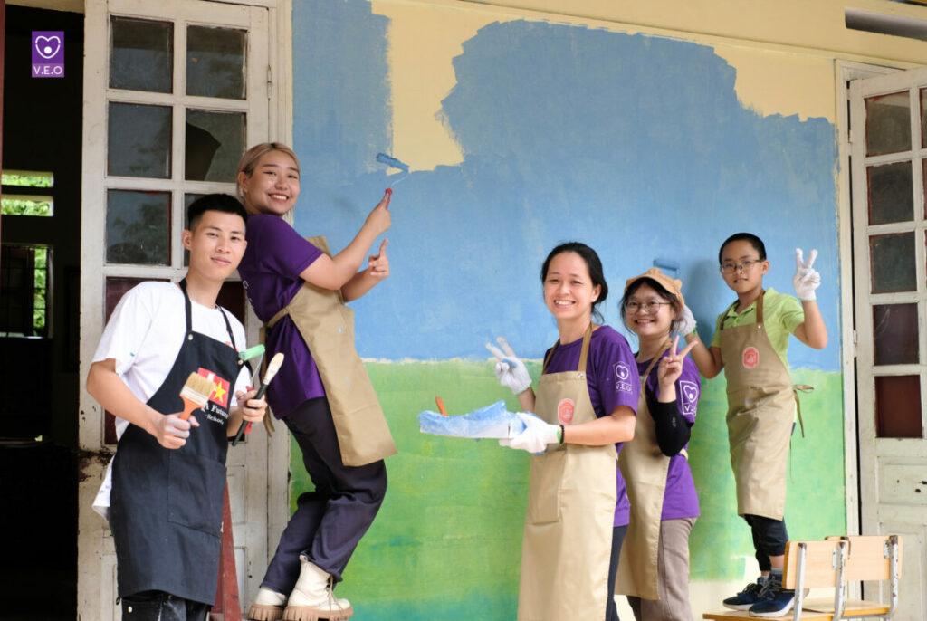 Tham gia đa dạng hoạt động ngoại khóa là cách để bạn làm nổi bật bản thân trước hàng ngàn hồ sơ du học khác