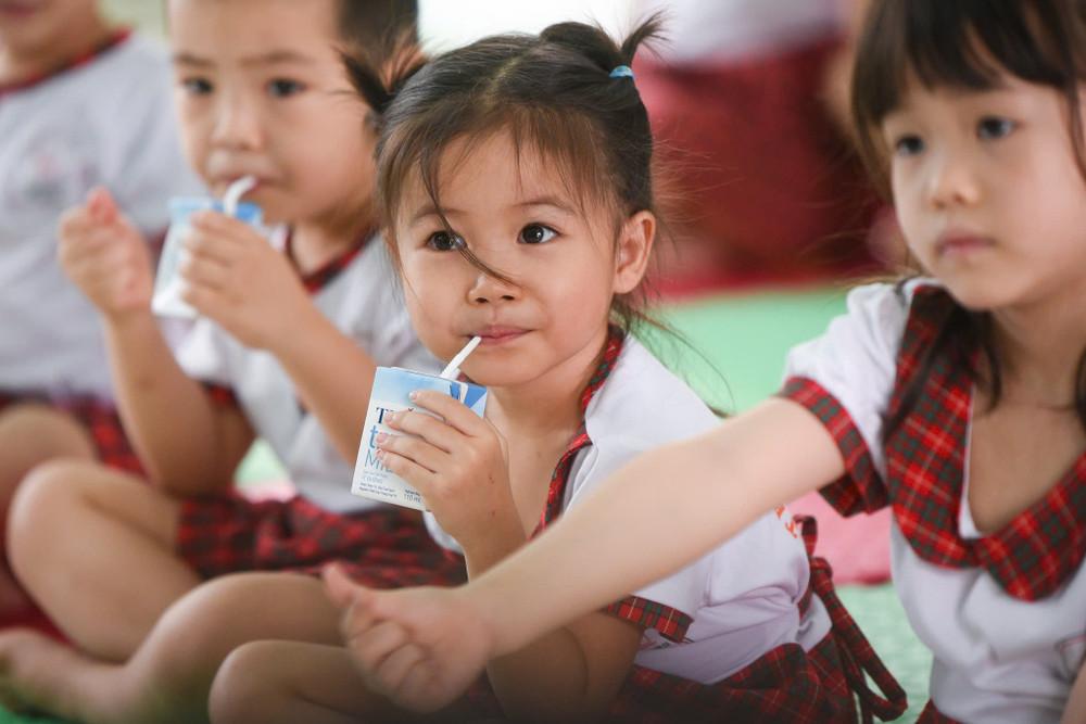 Qua chương trình, Quỹ mong muốn tăng cường nhận thức của cộng đồng về dinh dưỡng và thể lực học đường cho trẻ em