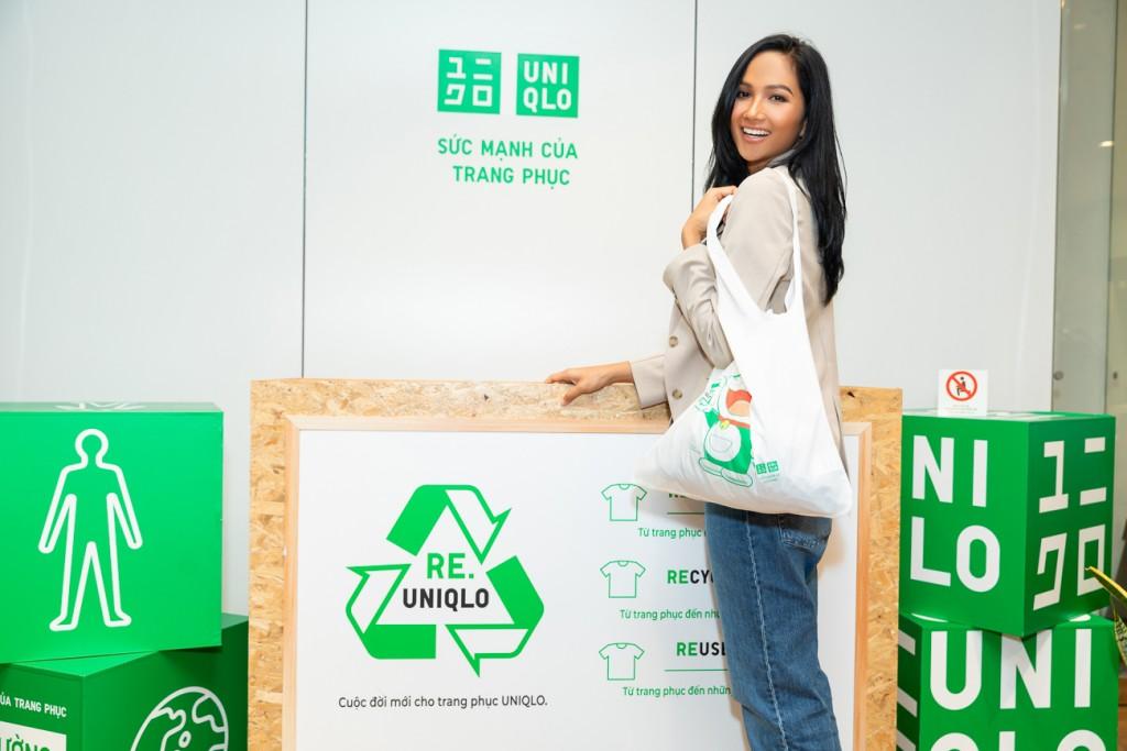 Trước những vấn đề và nhu cầu hiện nay của xã hội với ngành thời trang, UNIQLO đã phát triển RE.UNIQLO như một giải pháp thiết thực
