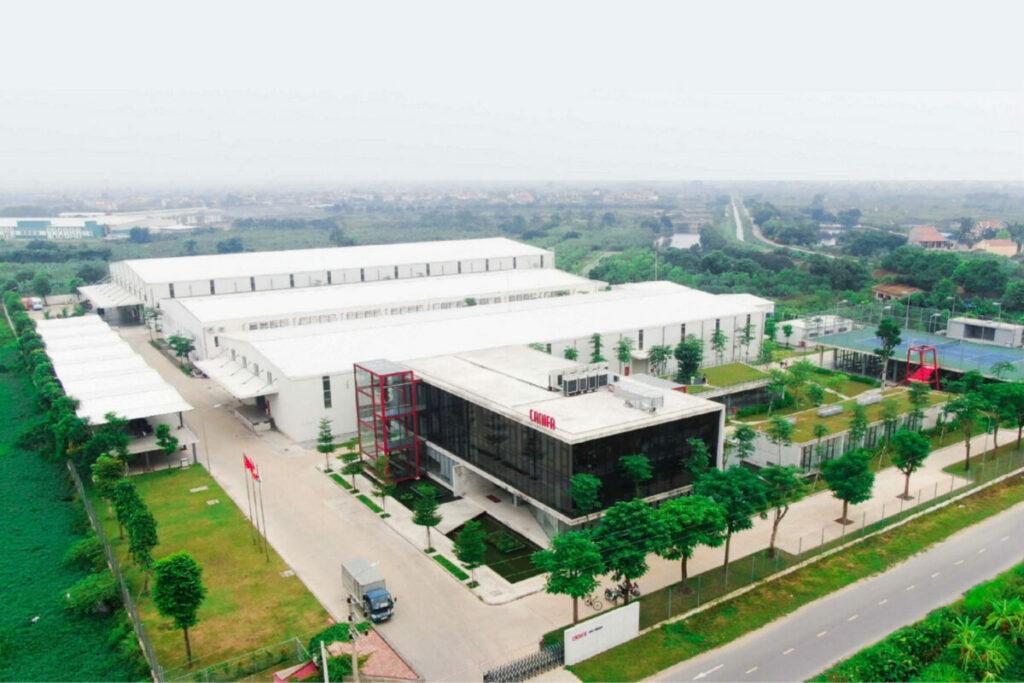 Được xây dựng theo tiêu chuẩn LEED, Tổ hợp Canifa Văn Giang đã đạt được những thành tựu đáng kể trong việc bảo vệ môi trường