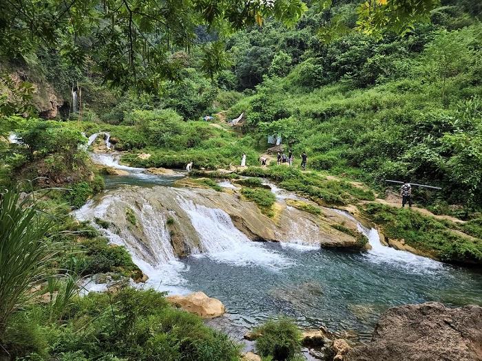 Chiềng Yên là nơi sinh sống chủ yếu của cộng đồng dân tộc Thái, Mông, Dao, Mường và Kinh