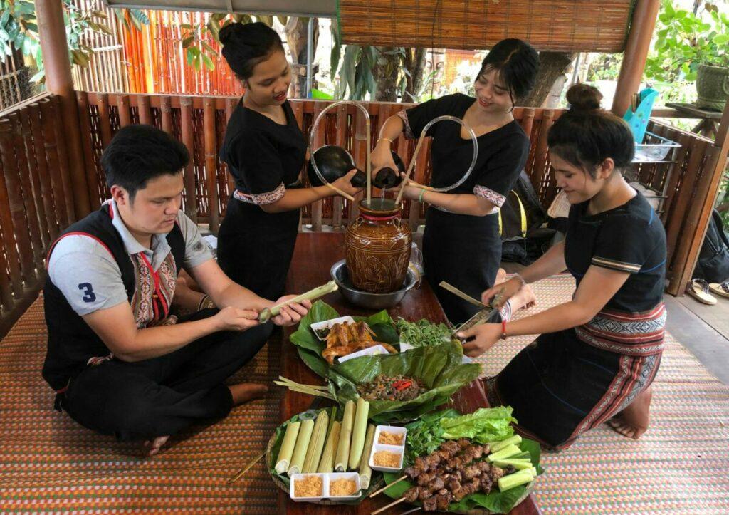 Ẩm thực tại làng du lịch cộng đồng Đắk Nia mang đậm hương vị núi rừng