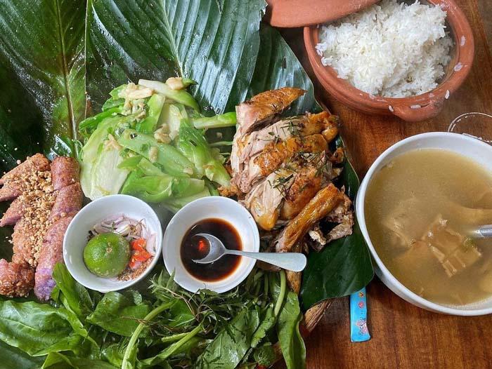 Gà bản nướng bản Tả Van - Sa Pa