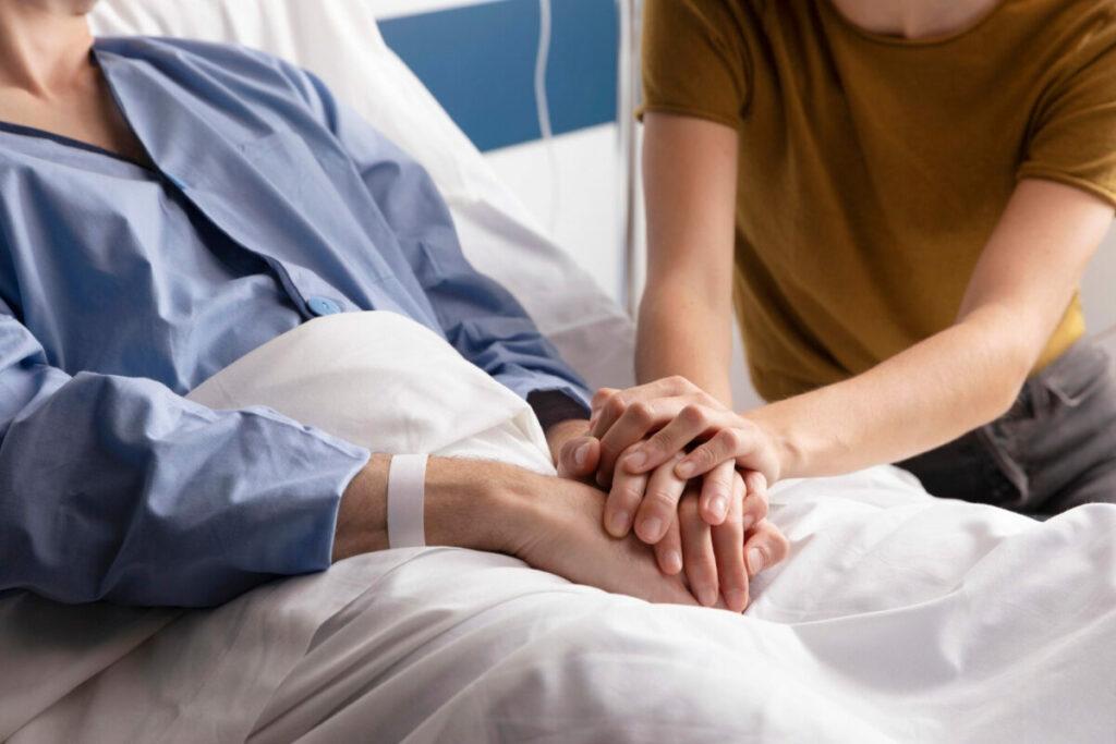 Chương trình thiện nguyện tại bệnh viện mang đến sự động viên và hỗ trợ kịp thời cho họ