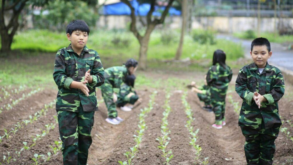 Trại hè quân đội giúp trẻ rèn luyện tính kỷ luật, tính tự lập, tinh thần đồng đội, ý chí kiên cường, bản lĩnh vượt qua khó khăn