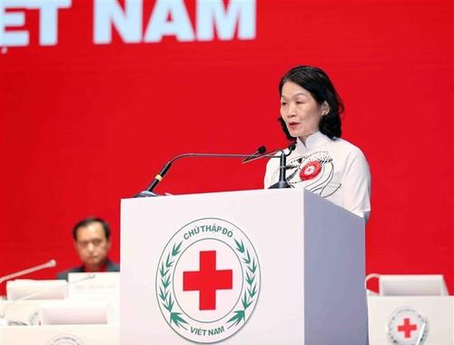 Tổ chức từ thiện ICRC cung cấp các dịch vụ thiết yếu như y tế, nước sạch, thực phẩm, đồng thời hỗ trợ tái thiết nhà cửa và cơ sở hạ tầng