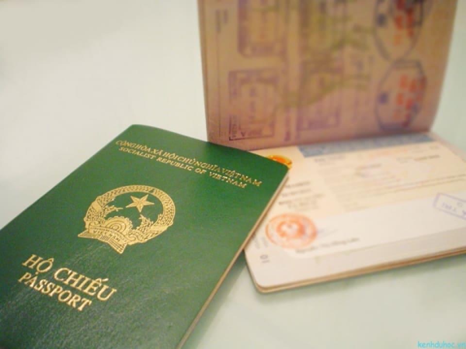 Nhiều hồ sơ du học không được thông qua chỉ vì những sai sót nhỏ nhưng không ít nghiêm trọng trong giấy tờ cá nhân